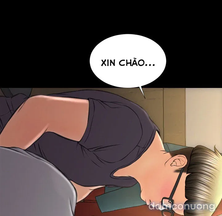 Em gái bán hàng sextoy 