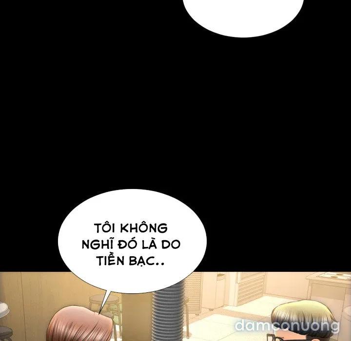 Em gái bán hàng sextoy 