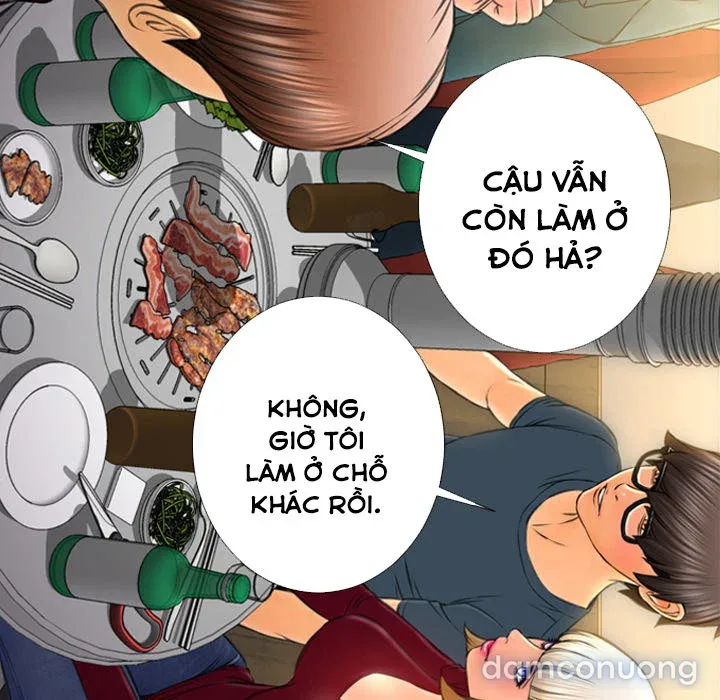 Em gái bán hàng sextoy 