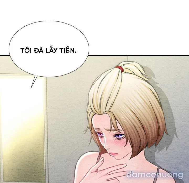 Em gái bán hàng sextoy 