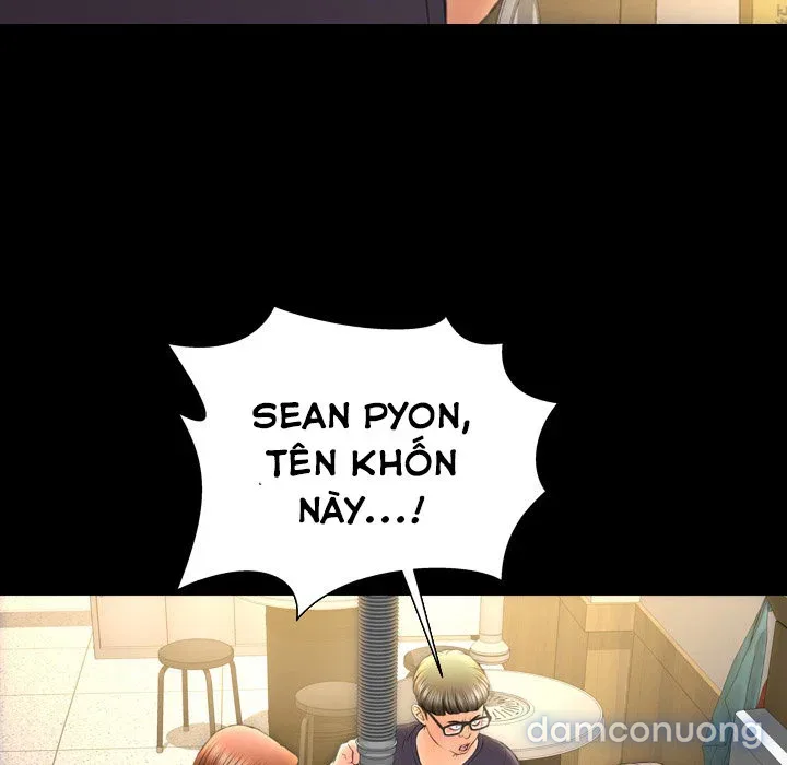 Em gái bán hàng sextoy 