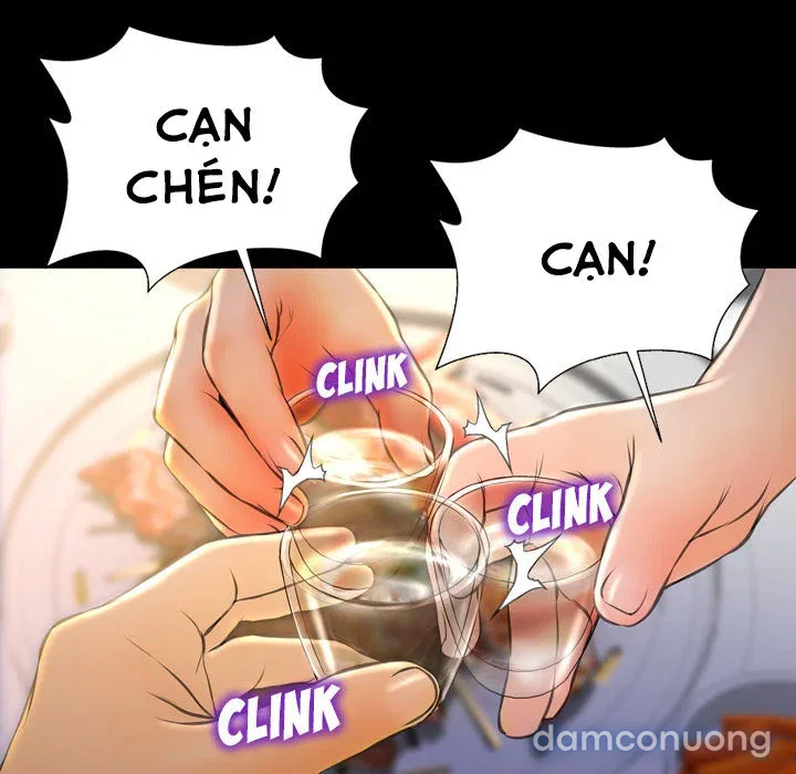 Em gái bán hàng sextoy 