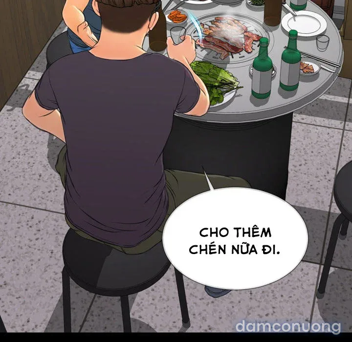 Em gái bán hàng sextoy 