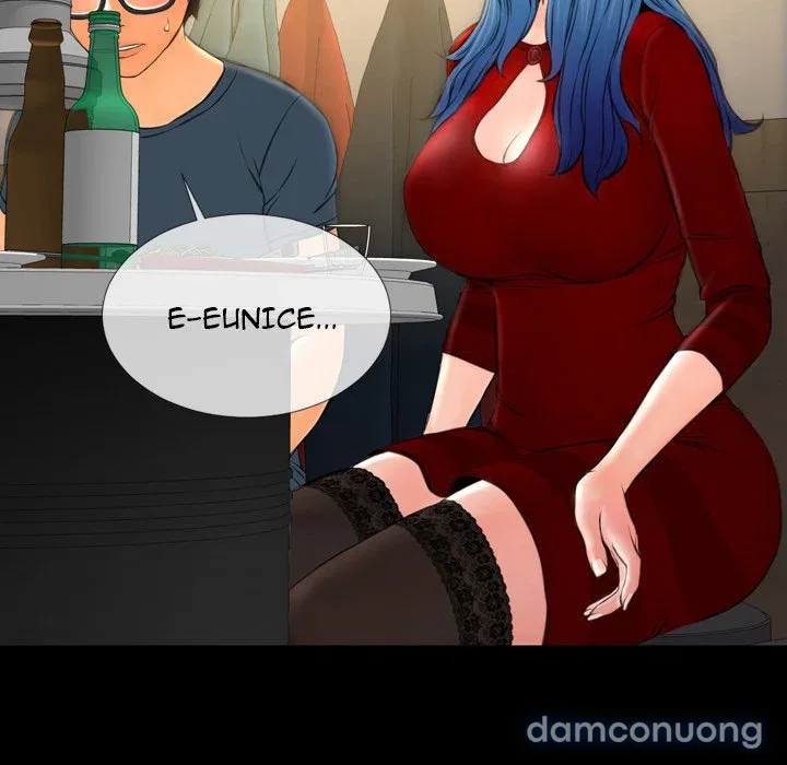 Em gái bán hàng sextoy 