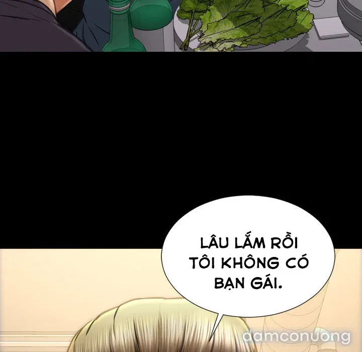 Em gái bán hàng sextoy 
