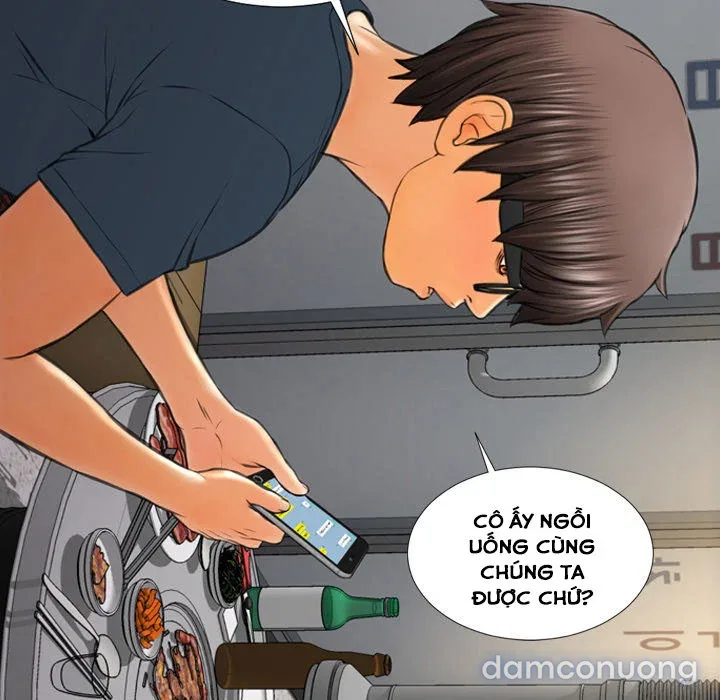Em gái bán hàng sextoy 