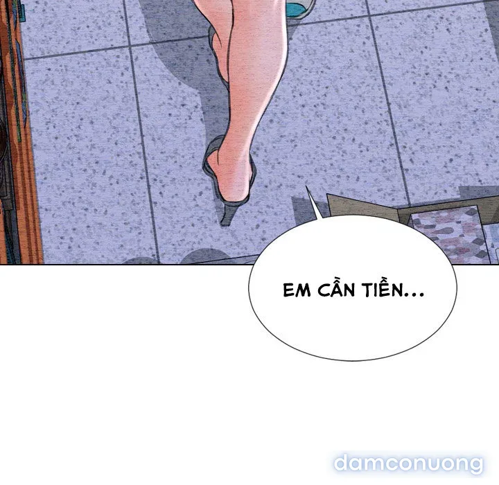 Em gái bán hàng sextoy 
