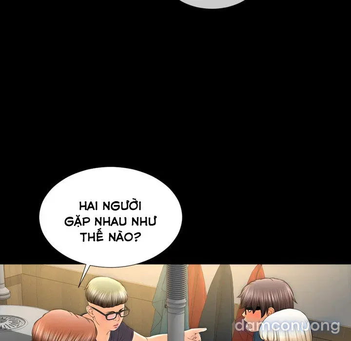 Em gái bán hàng sextoy 