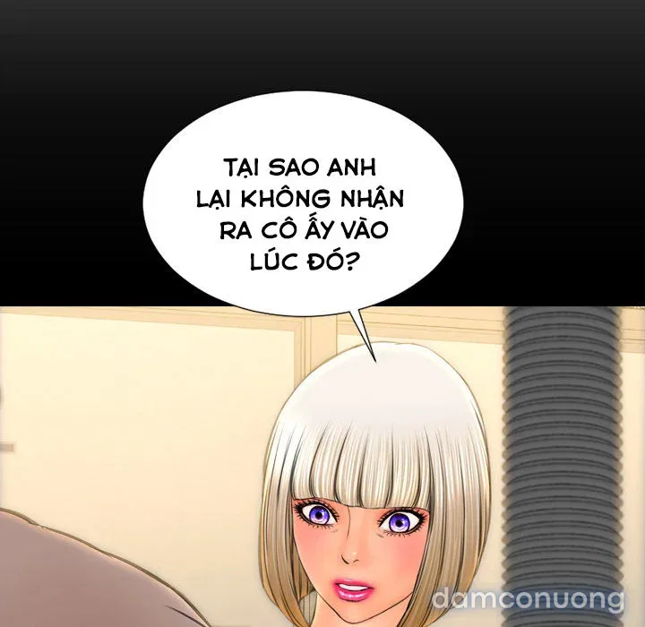 Em gái bán hàng sextoy 