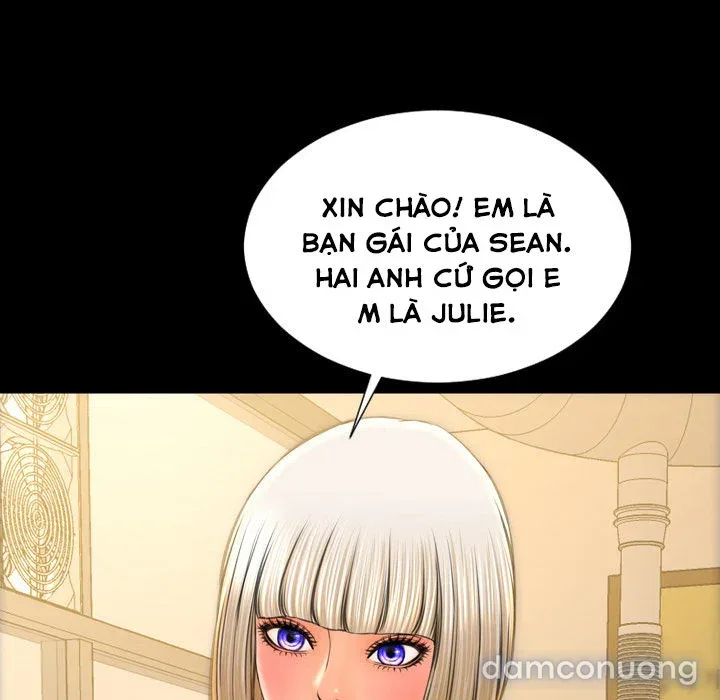 Em gái bán hàng sextoy 