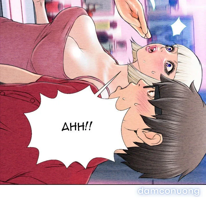 Em gái bán hàng sextoy 