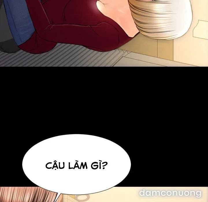 Em gái bán hàng sextoy 