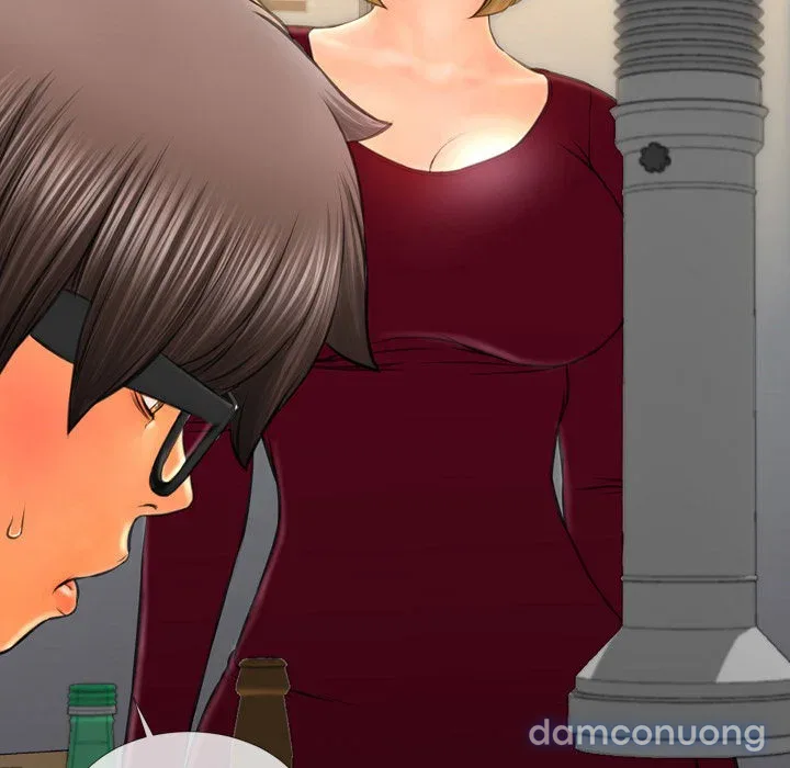Em gái bán hàng sextoy 