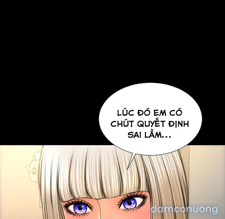 Em gái bán hàng sextoy 