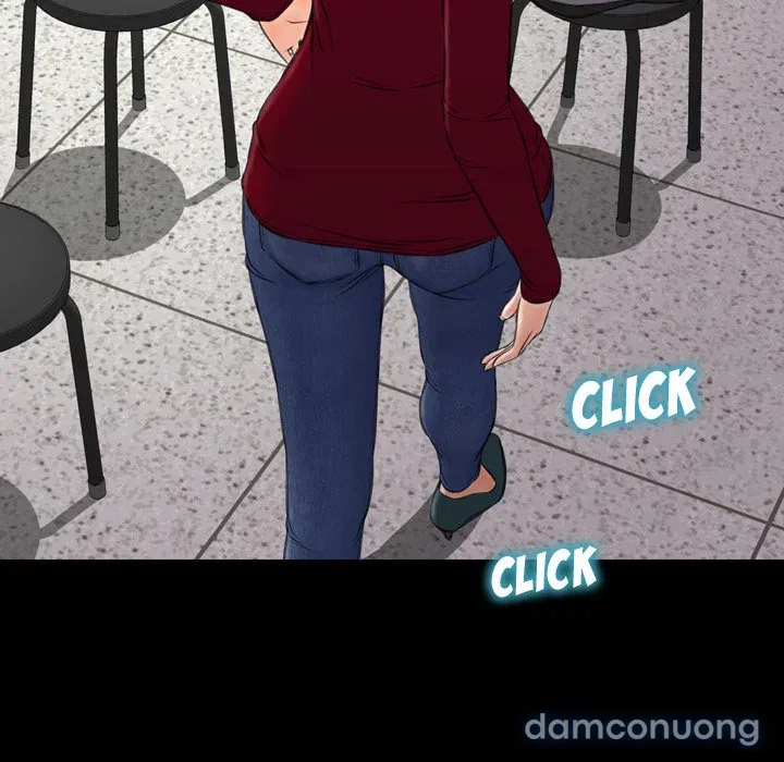 Em gái bán hàng sextoy 