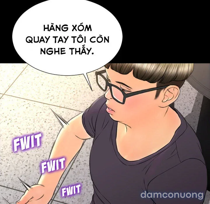 Em gái bán hàng sextoy 