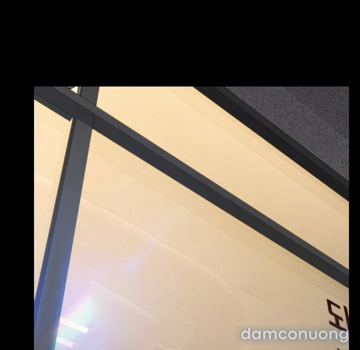 Em gái bán hàng sextoy 