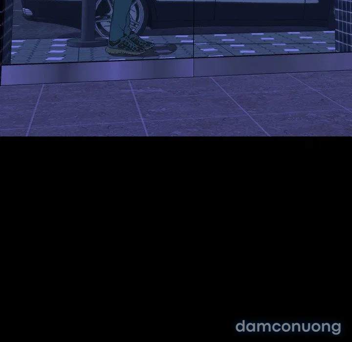 Em gái bán hàng sextoy 