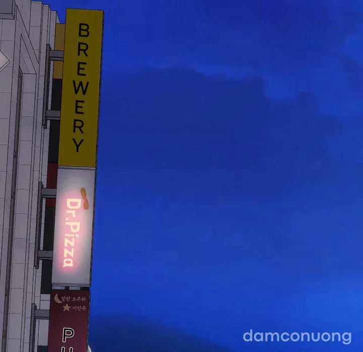 Em gái bán hàng sextoy 