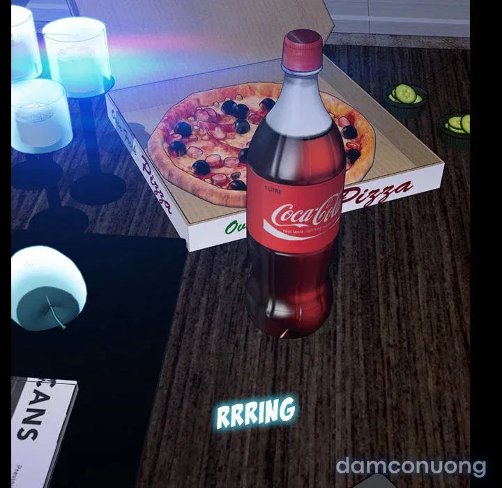 Em gái bán hàng sextoy 