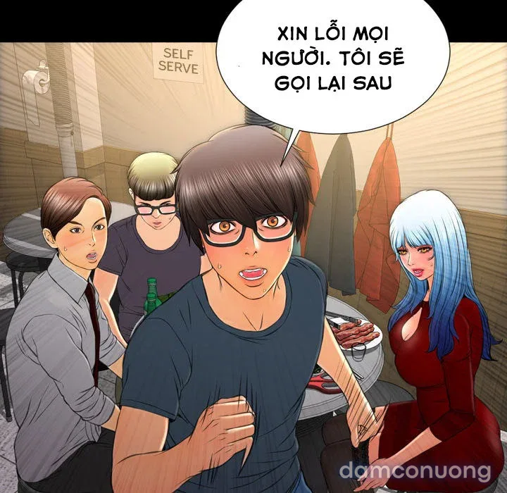 Em gái bán hàng sextoy 