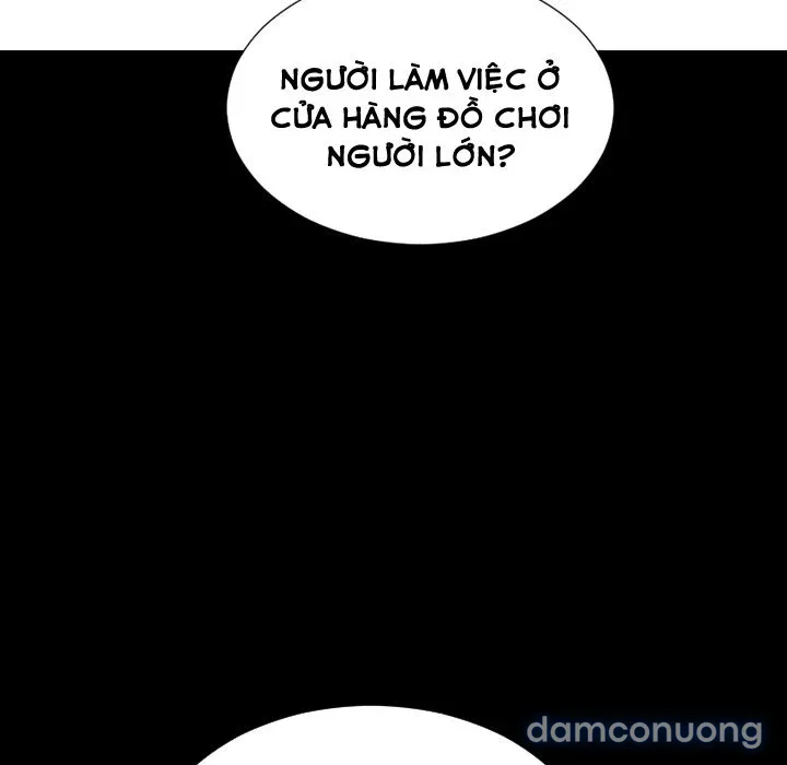 Em gái bán hàng sextoy 