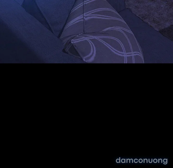 Em gái bán hàng sextoy 