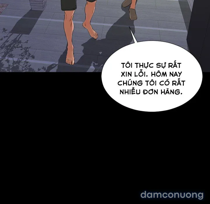 Em gái bán hàng sextoy 