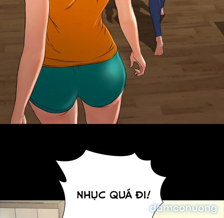 Em gái bán hàng sextoy 