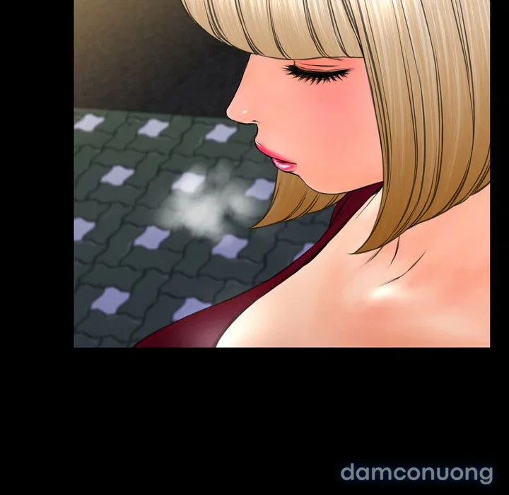 Em gái bán hàng sextoy 