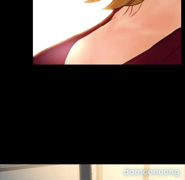Em gái bán hàng sextoy 