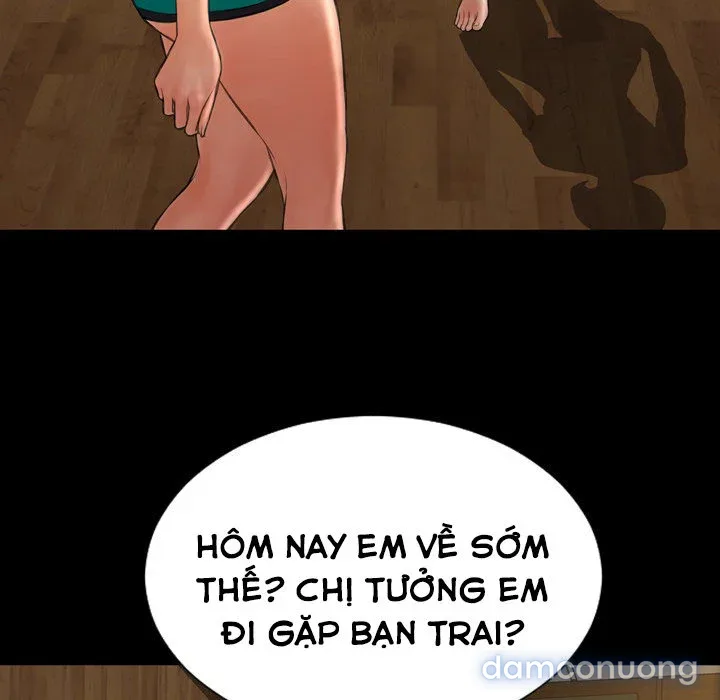 Em gái bán hàng sextoy 