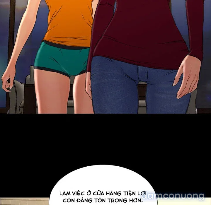 Em gái bán hàng sextoy 