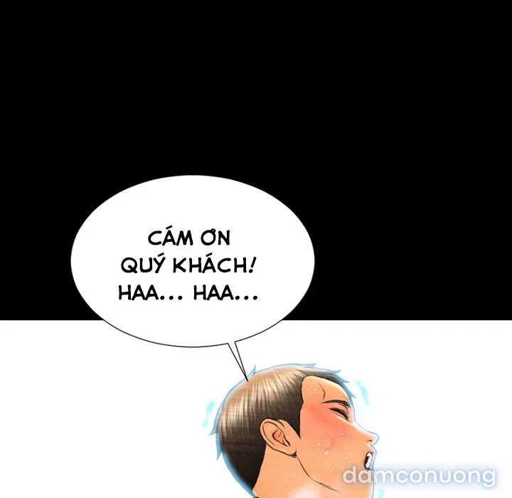 Em gái bán hàng sextoy 