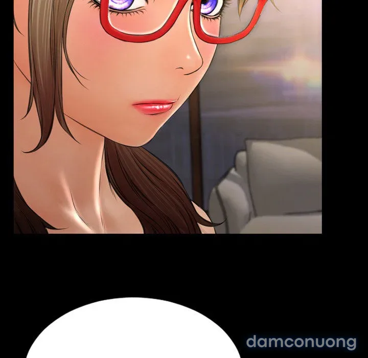 Em gái bán hàng sextoy 