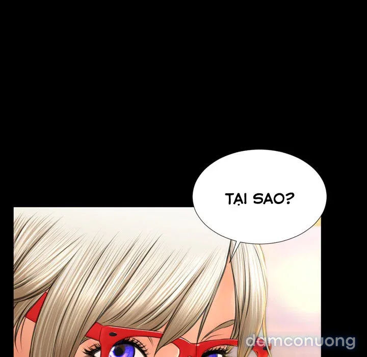 Em gái bán hàng sextoy 