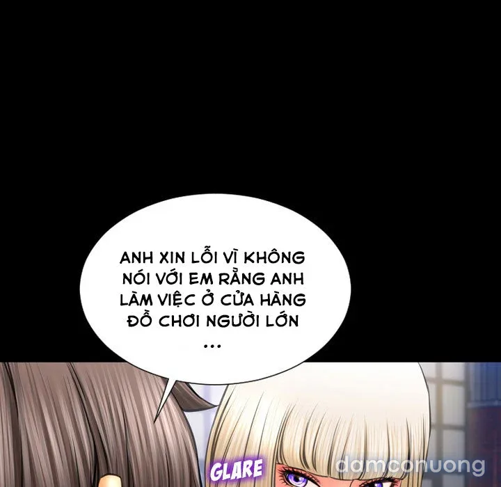 Em gái bán hàng sextoy 