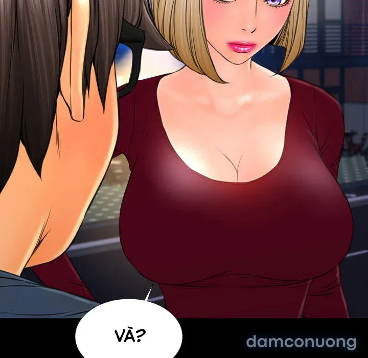 Em gái bán hàng sextoy 