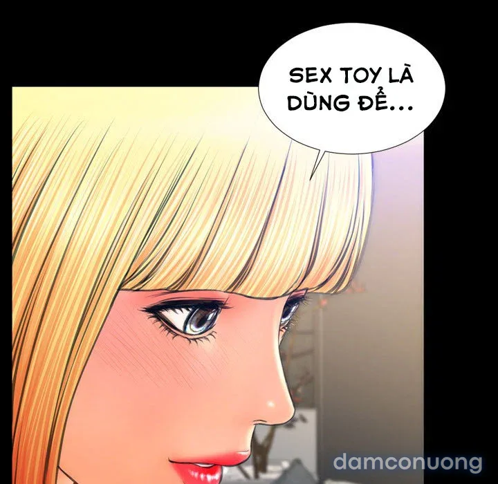 Em gái bán hàng sextoy 