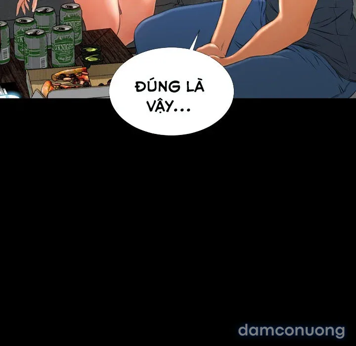 Em gái bán hàng sextoy 