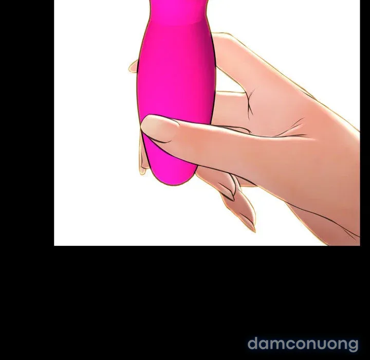 Em gái bán hàng sextoy 