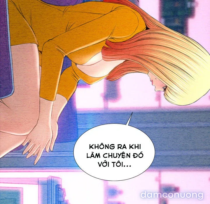 Em gái bán hàng sextoy 