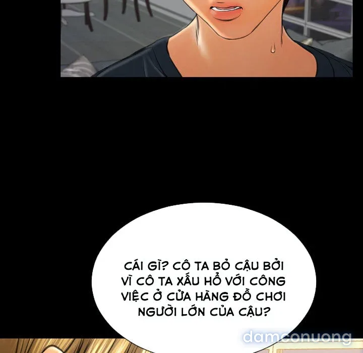 Em gái bán hàng sextoy 