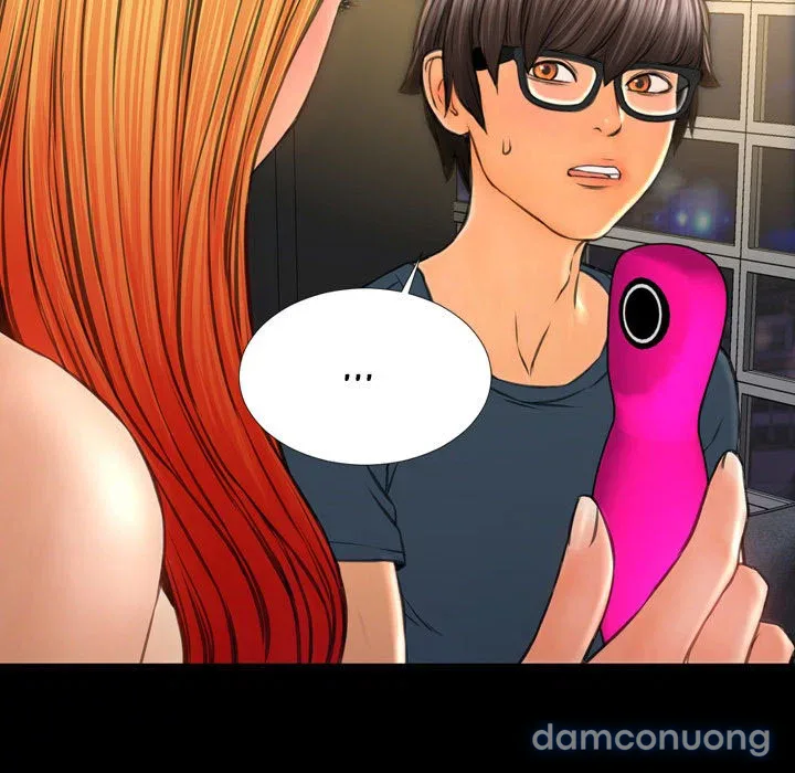 Em gái bán hàng sextoy 