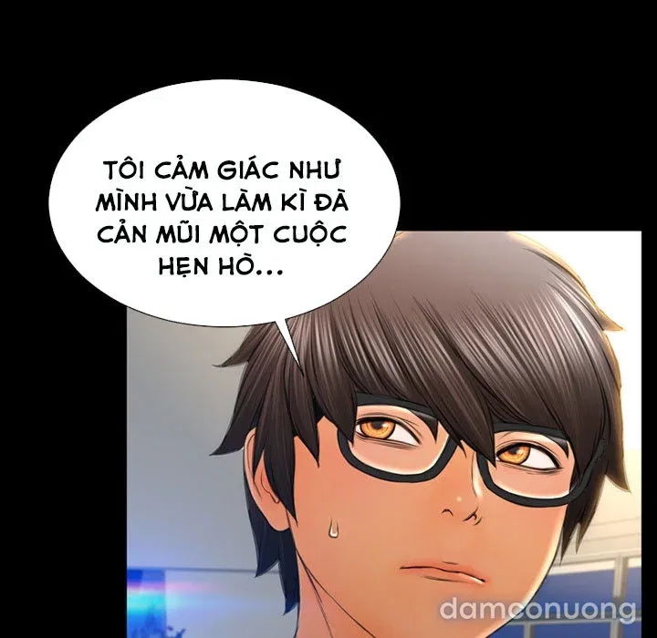 Em gái bán hàng sextoy 