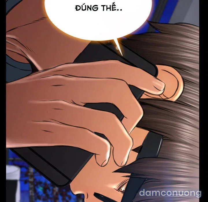 Em gái bán hàng sextoy 