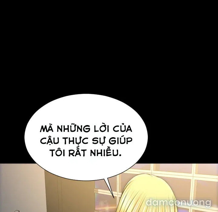 Em gái bán hàng sextoy 