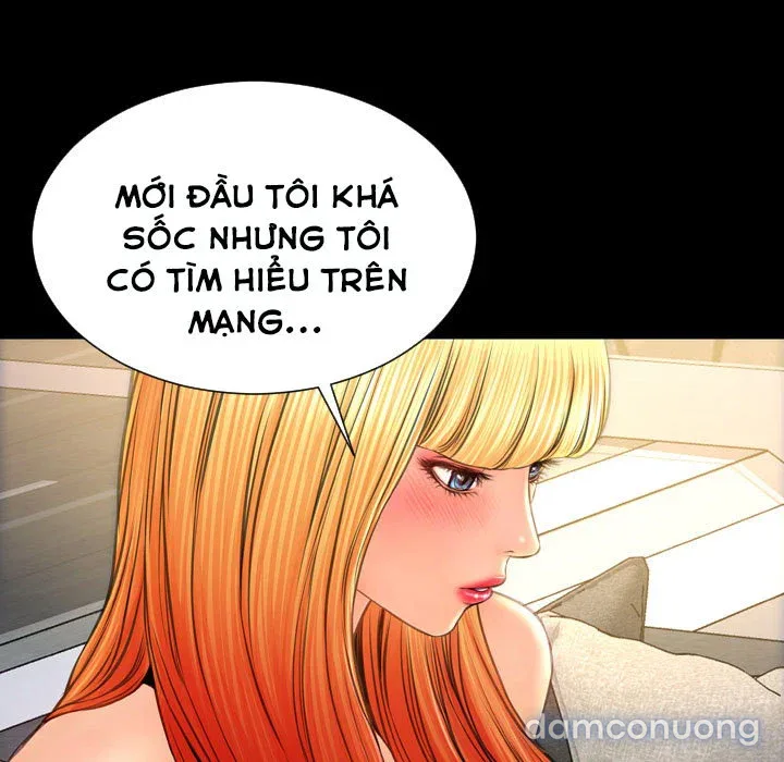 Em gái bán hàng sextoy 