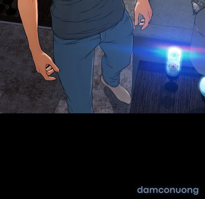 Em gái bán hàng sextoy 