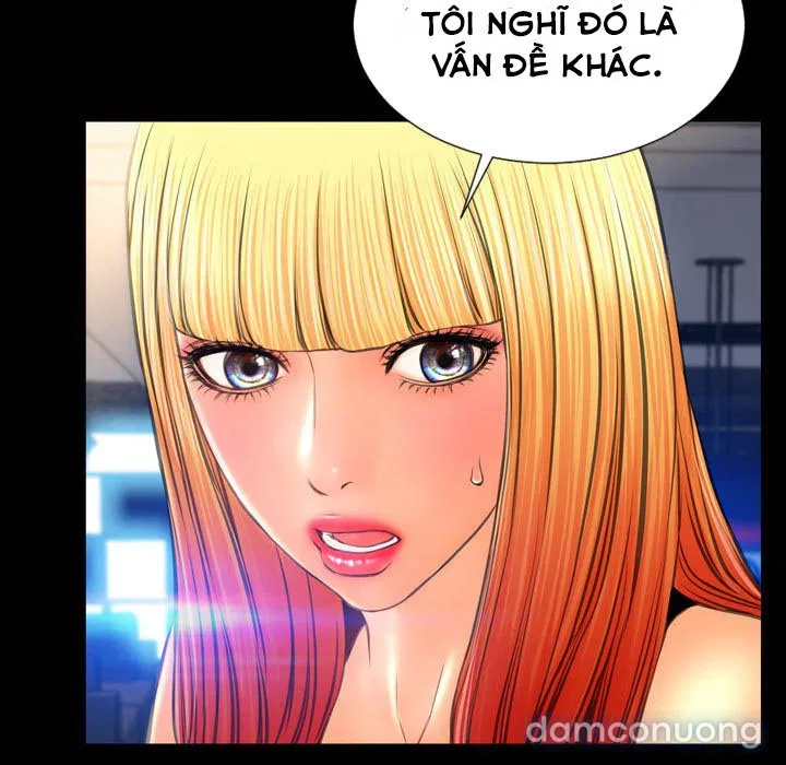 Em gái bán hàng sextoy 